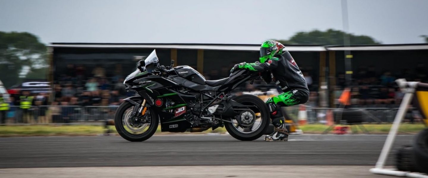 Kawasaki and JD Stunts Set New Guinness World Record